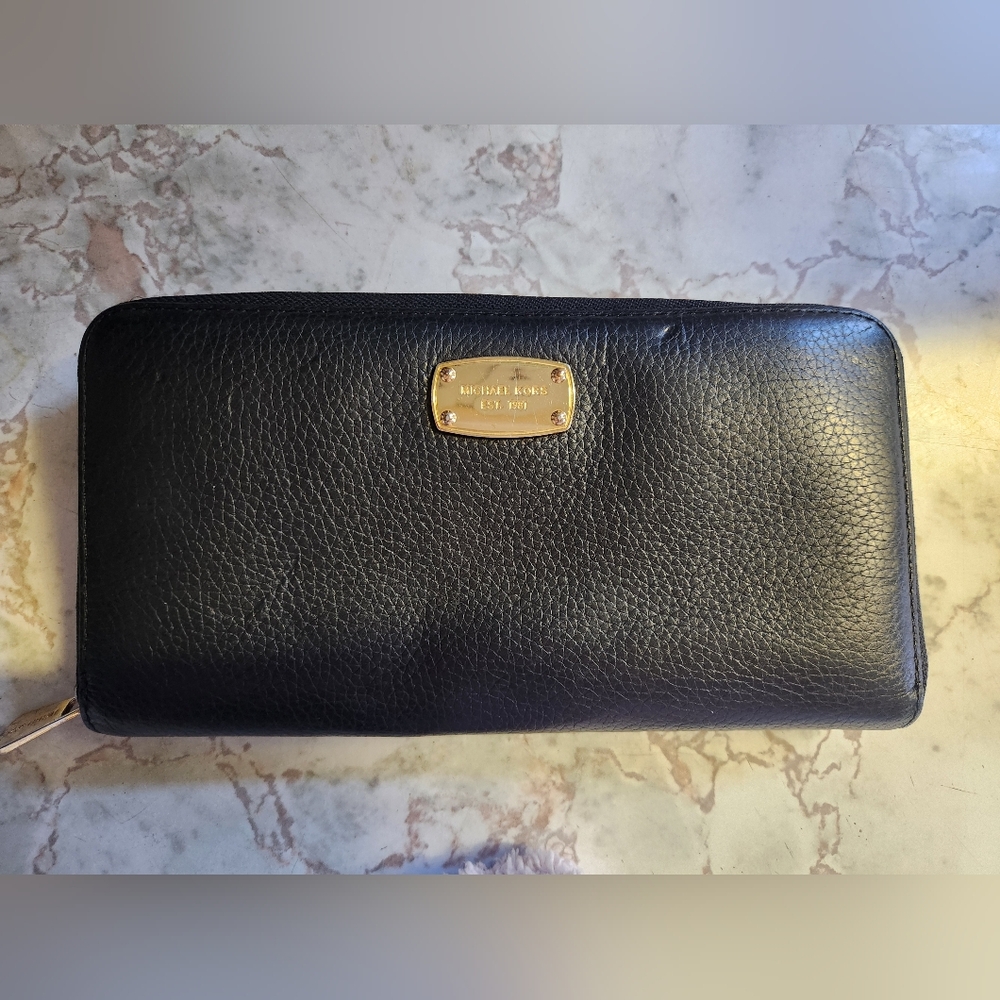 Michael Kors Pebble leather wallet
